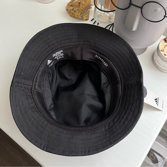 adidas • essentials II bucket hat • - Picture 3 of 4